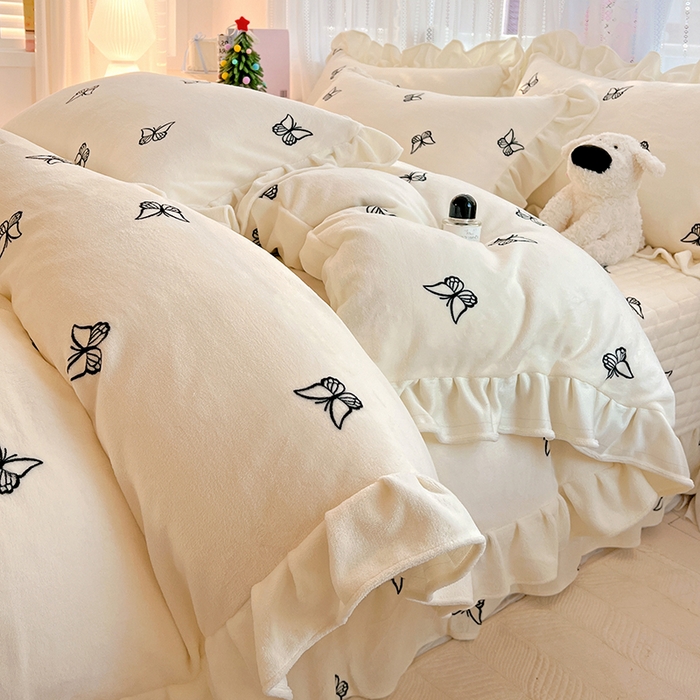 91家纺网 家纺一手货源 找家纺 （总）麦朵家居 2025新款10斤重床盖款花边牛奶绒四件套雕花绒法莱绒四件套兔兔绒四件套床三件套