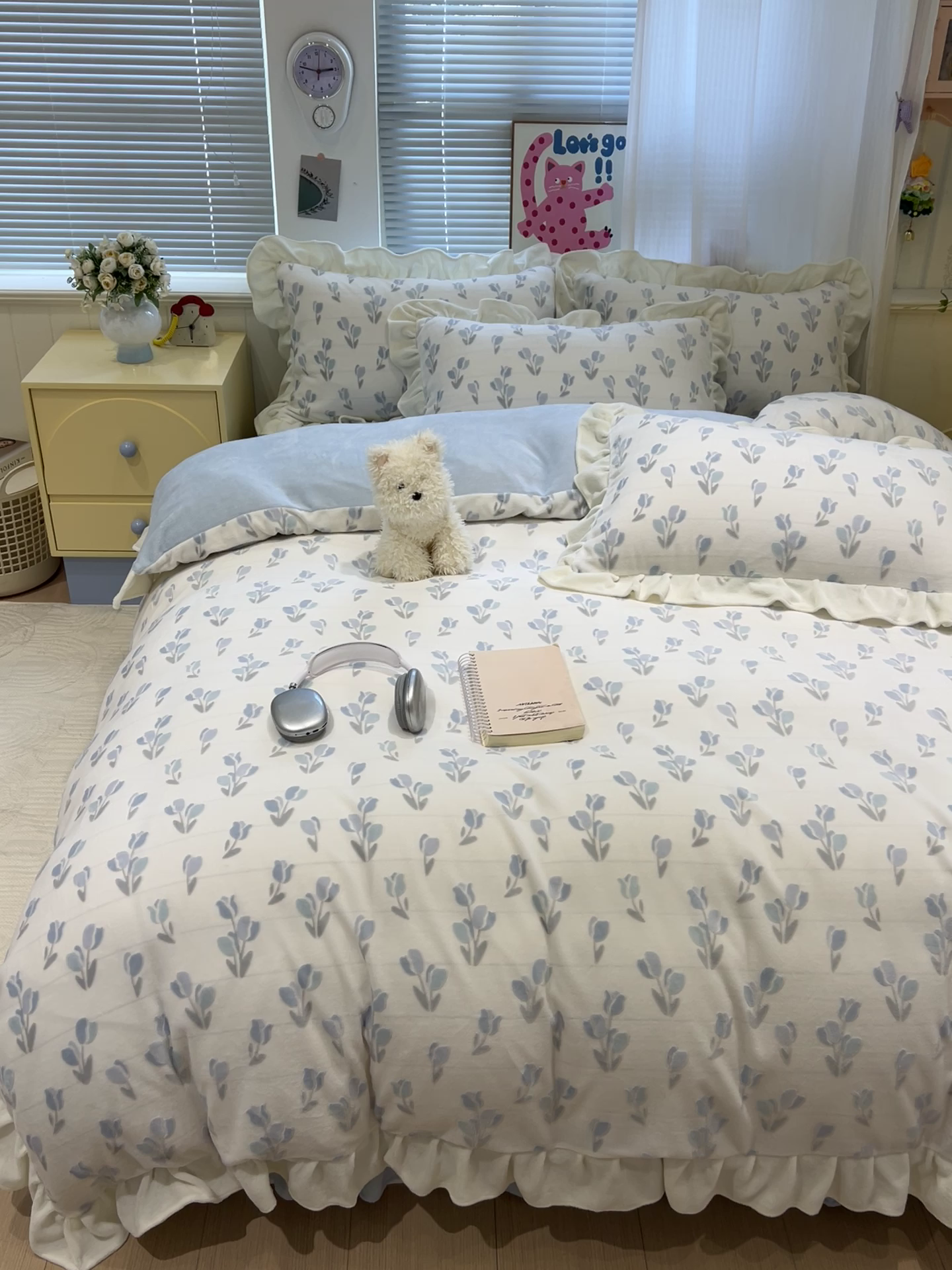 91家纺网 家纺一手货源 找家纺 麦朵家居 2025花边款雕花绒立体印花牛奶绒高克重宝宝绒床裙款四件套牛奶绒床笠兔绒三件套 花梦-兰