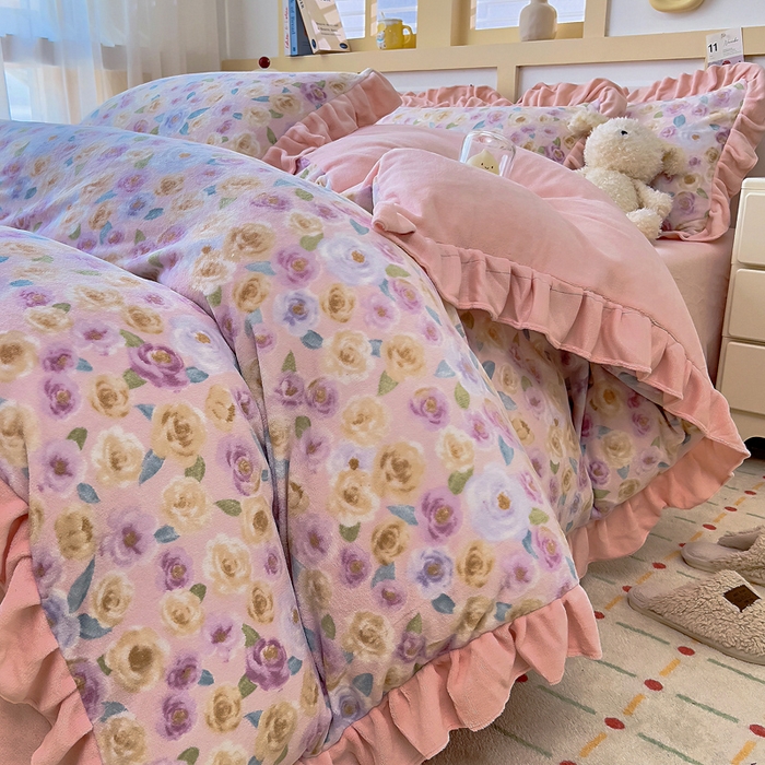 91家纺网 家纺一手货源 找家纺 （总）找底底家纺 2025新款韩版加厚8斤牛奶绒花边四件套（日发50套优惠10元一套）