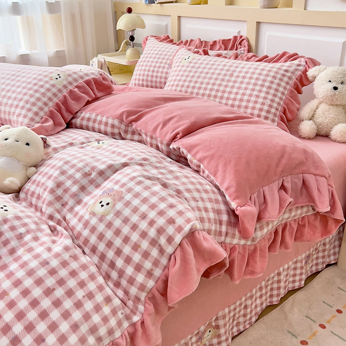 91家纺网 家纺一手货源 找家纺 找底底家纺 2025新款韩版加厚8斤牛奶绒花边四件套（日发50套优惠10元一套） 波点狗