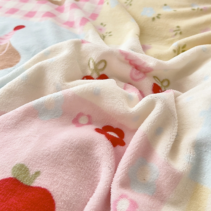 91家纺网 家纺一手货源 找家纺 找底底家纺 2025新款韩版加厚8斤牛奶绒花边四件套（日发50套优惠10元一套） 方块狗