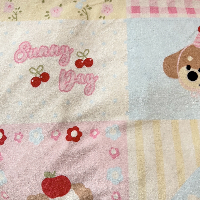 91家纺网 家纺一手货源 找家纺 找底底家纺 2025新款韩版加厚8斤牛奶绒花边四件套（日发50套优惠10元一套） 方块狗