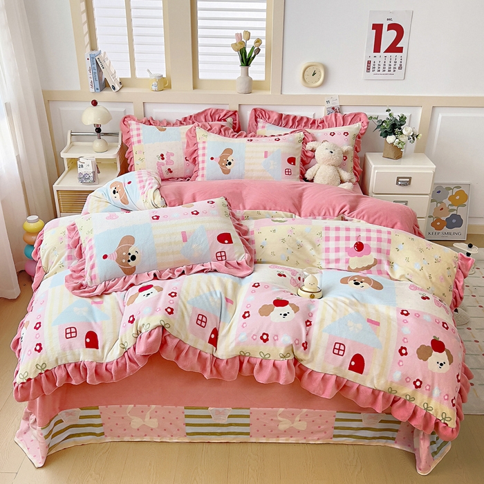 91家纺网 家纺一手货源 找家纺 找底底家纺 2025新款韩版加厚8斤牛奶绒花边四件套（日发50套优惠10元一套） 方块狗