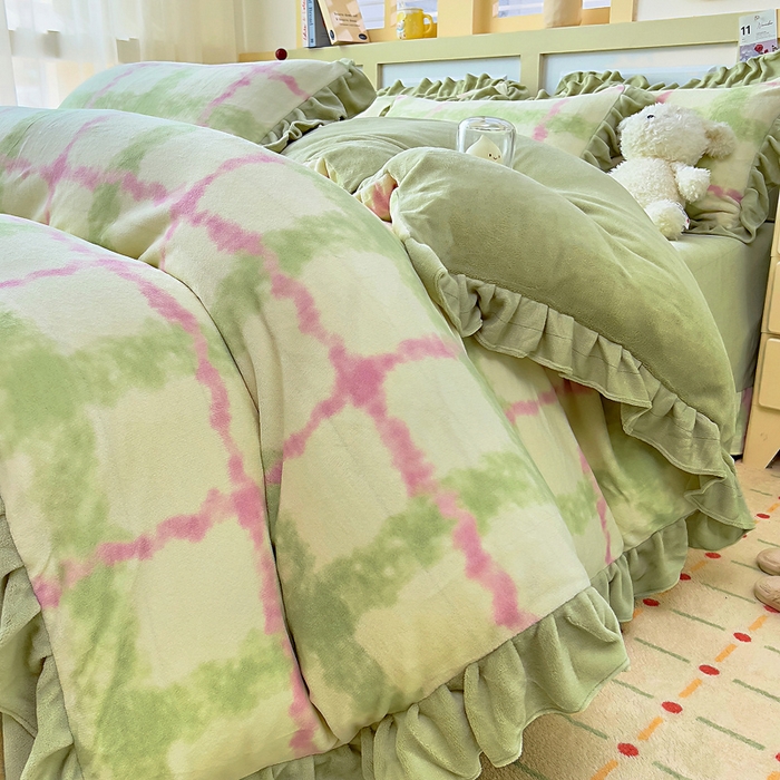 找底底家纺 2025新款韩版加厚8斤牛奶绒花边四件套（日发50套优惠10元一套） 粉黛染青格