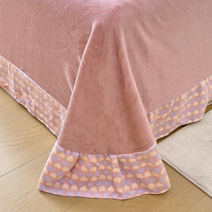 91家纺网 家纺一手货源 找家纺 找底底家纺 2025新款韩版加厚8斤牛奶绒花边四件套（日发50套优惠10元一套） 粉蝶语