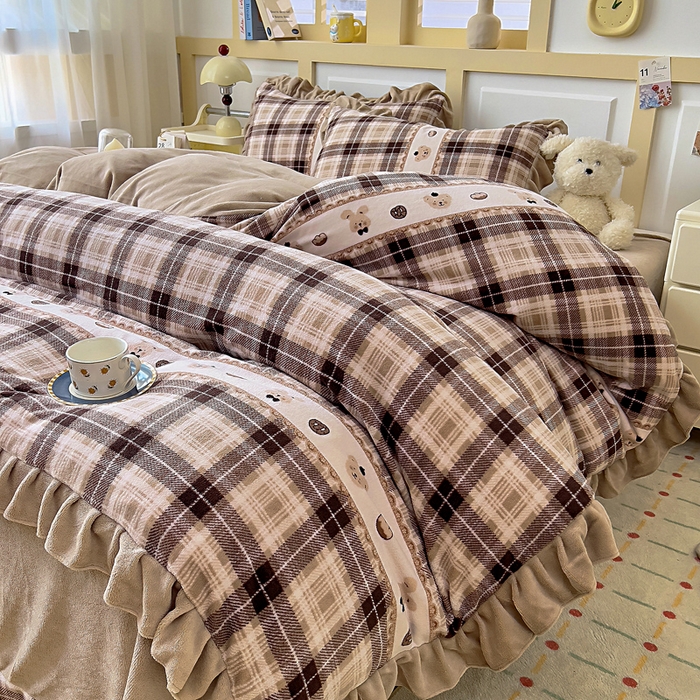 91家纺网 家纺一手货源 找家纺 找底底家纺 2025新款韩版加厚8斤牛奶绒花边四件套（日发50套优惠10元一套） 格兔暖兮