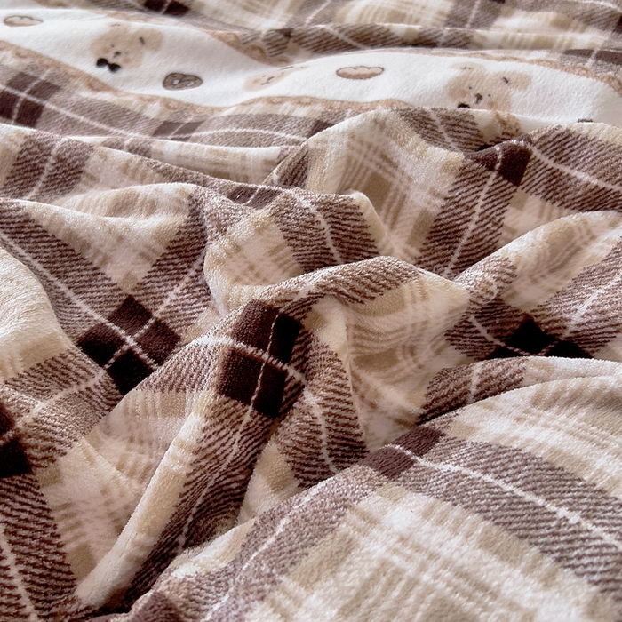 91家纺网 家纺一手货源 找家纺 找底底家纺 2025新款韩版加厚8斤牛奶绒花边四件套（日发50套优惠10元一套） 格兔暖兮