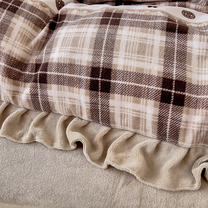 91家纺网 家纺一手货源 找家纺 找底底家纺 2025新款韩版加厚8斤牛奶绒花边四件套（日发50套优惠10元一套） 格兔暖兮