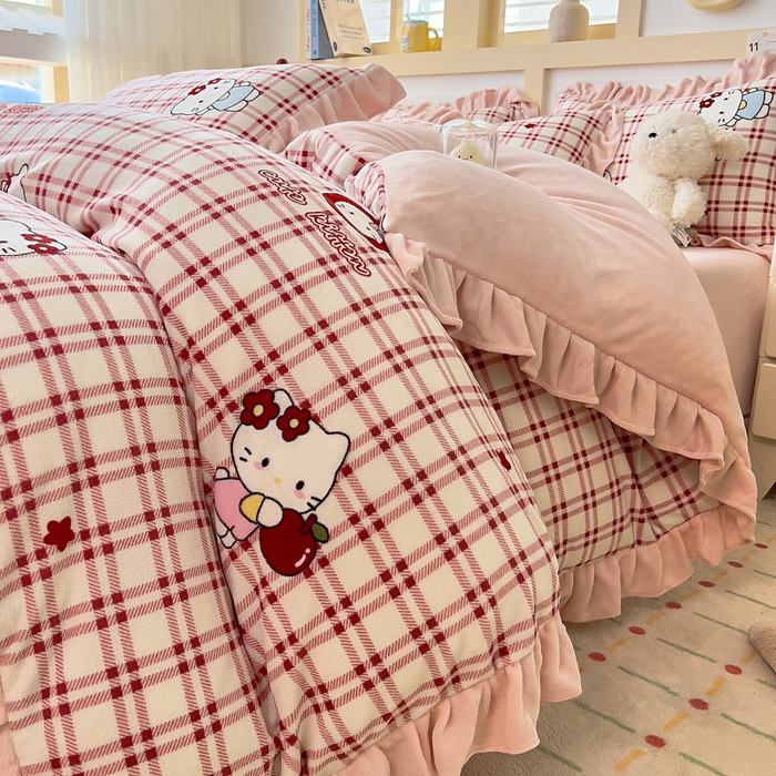 找底底家纺 2025新款韩版加厚8斤牛奶绒花边四件套（日发50套优惠10元一套） 红格苹果猫