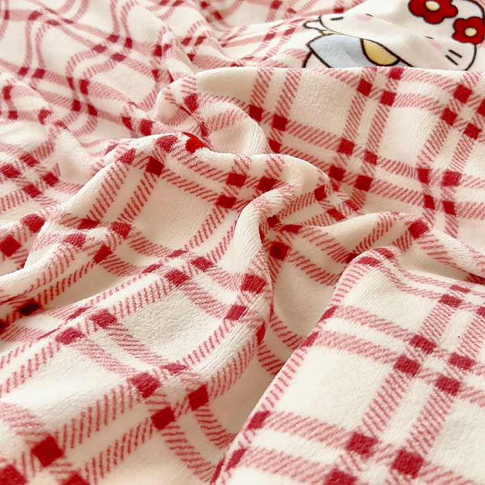 91家纺网 家纺一手货源 找家纺 找底底家纺 2025新款韩版加厚8斤牛奶绒花边四件套（日发50套优惠10元一套） 红格苹果猫