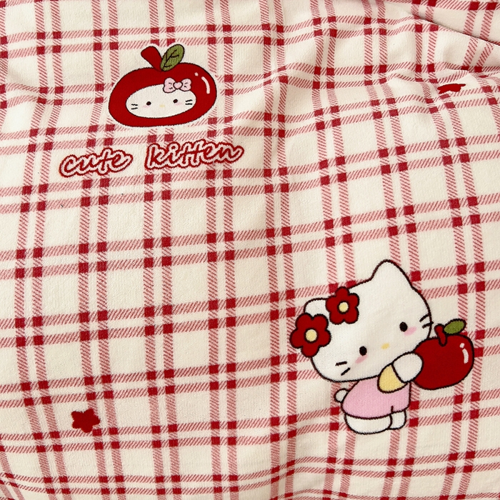 91家纺网 家纺一手货源 找家纺 找底底家纺 2025新款韩版加厚8斤牛奶绒花边四件套（日发50套优惠10元一套） 红格苹果猫