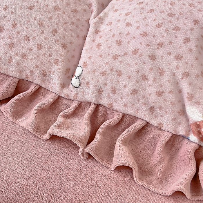 91家纺网 家纺一手货源 找家纺 找底底家纺 2025新款韩版加厚8斤牛奶绒花边四件套（日发50套优惠10元一套） 花兔絮语