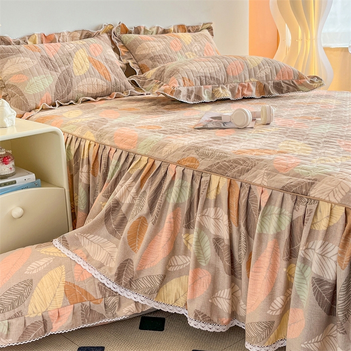 91家纺网 家纺一手货源 找家纺 缦彩 2025新款全棉加厚夹棉磨毛纯棉床裙套件公主风印花防滑床罩四件套-夹棉款 春熙-咖