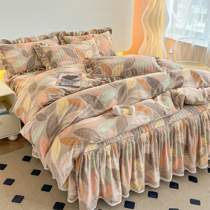 91家纺网 家纺一手货源 找家纺 缦彩 2025新款全棉加厚夹棉磨毛纯棉床裙套件公主风印花防滑床罩四件套-夹棉款 春熙-咖