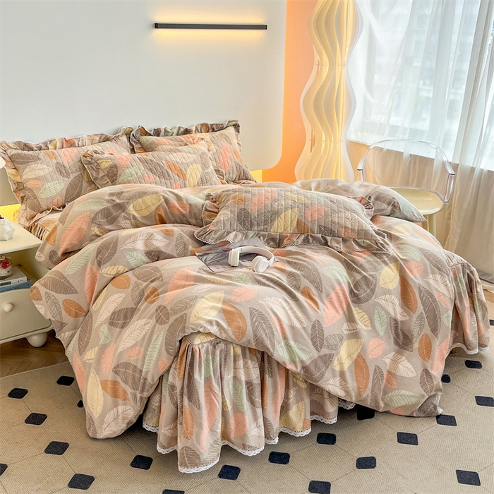 91家纺网 家纺一手货源 找家纺 缦彩 2025新款全棉加厚夹棉磨毛纯棉床裙套件公主风印花防滑床罩四件套-夹棉款 春熙-咖