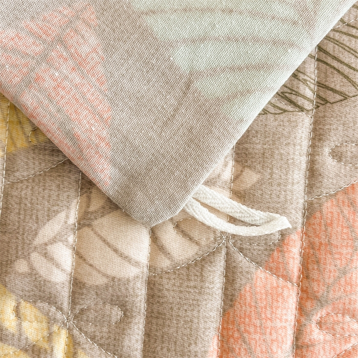 91家纺网 家纺一手货源 找家纺 缦彩 2025新款全棉加厚夹棉磨毛纯棉床裙套件公主风印花防滑床罩四件套-夹棉款 春熙-咖