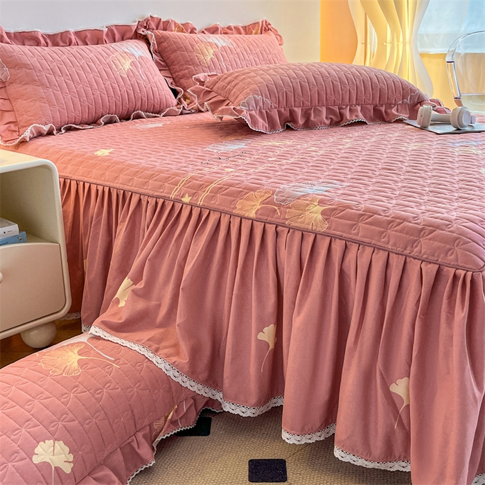 91家纺网 家纺一手货源 找家纺 缦彩 2025新款全棉加厚夹棉磨毛纯棉床裙套件公主风印花防滑床罩四件套-夹棉款 风中倩影-豆沙