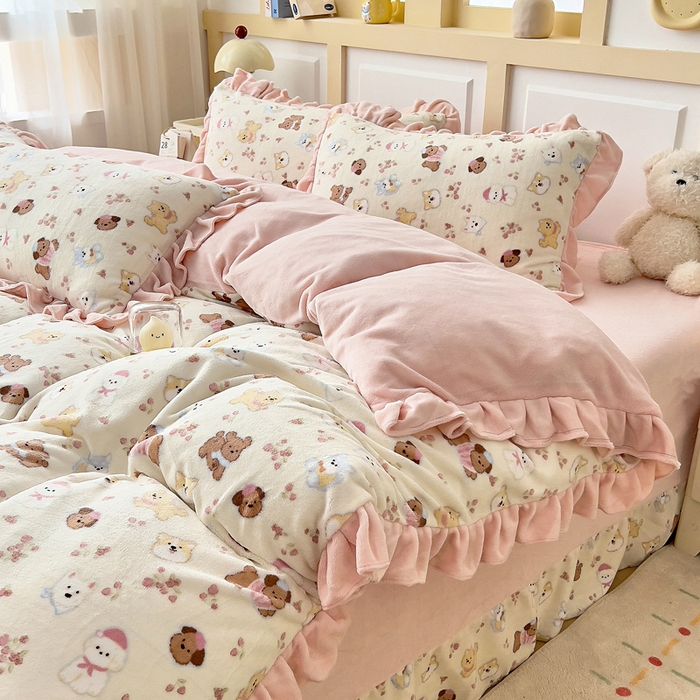 91家纺网 家纺一手货源 找家纺 找底底家纺 2025新款韩版加厚8斤牛奶绒花边四件套（日发50套优惠10元一套） 萌宠粉甜窝