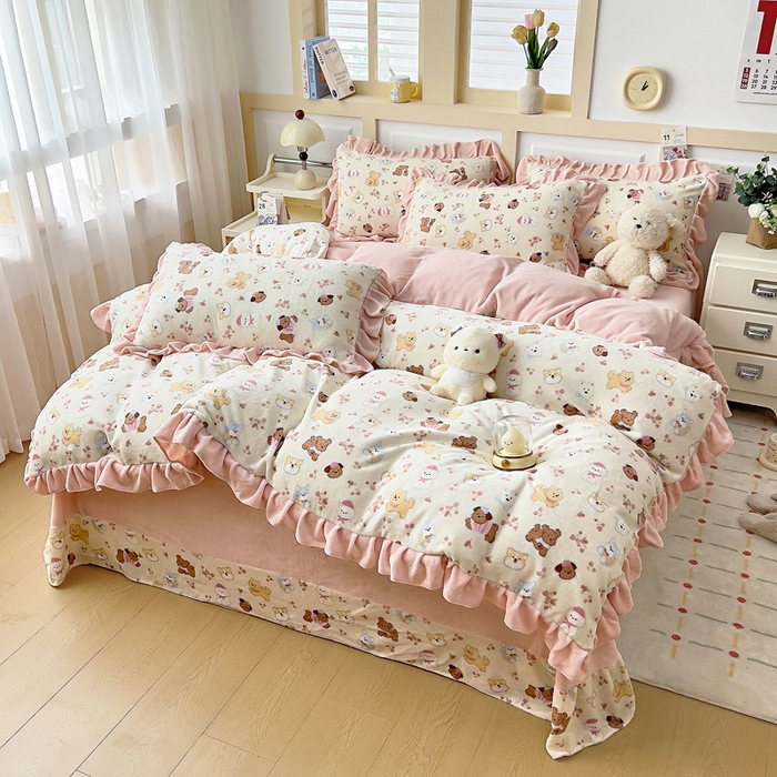 91家纺网 家纺一手货源 找家纺 找底底家纺 2025新款韩版加厚8斤牛奶绒花边四件套（日发50套优惠10元一套） 萌宠粉甜窝