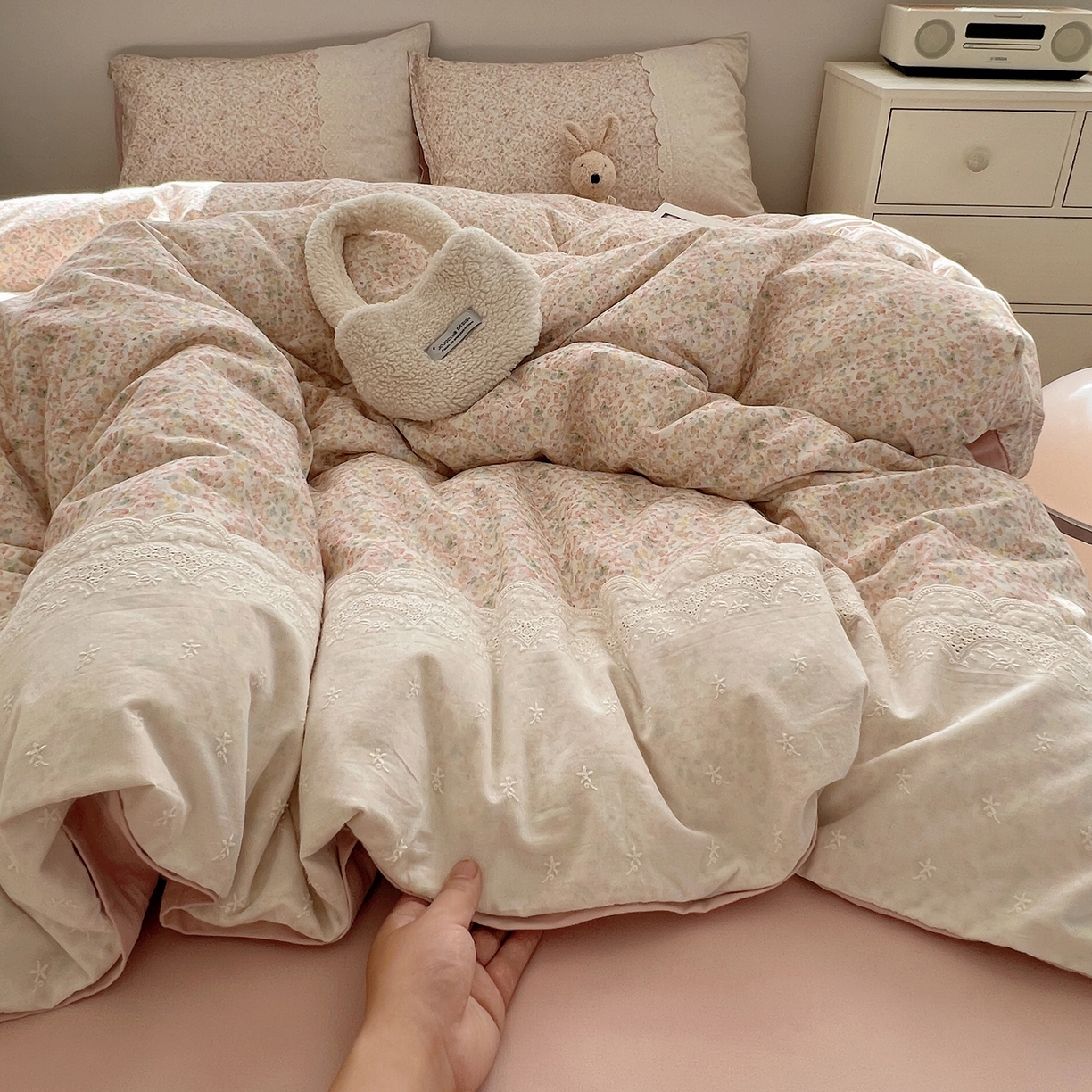 91家纺网 家纺一手货源 找家纺 （总）XIWEN-希文家纺 2025新款全棉淑女花边数码印花磨毛四件套