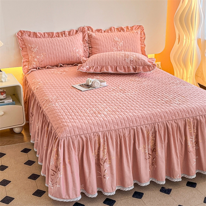 91家纺网 家纺一手货源 找家纺 缦彩 2025新款全棉加厚夹棉磨毛纯棉床裙套件公主风印花防滑床罩四件套-夹棉款 抒情花季-粉