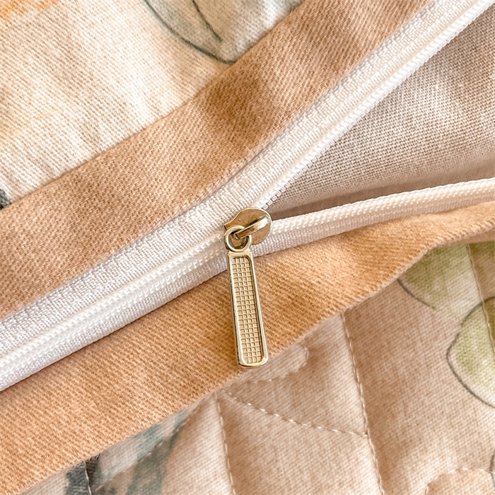 91家纺网 家纺一手货源 找家纺 缦彩 2025新款全棉加厚夹棉磨毛纯棉床裙套件公主风印花防滑床罩四件套-夹棉款 苏菲庄园-桔