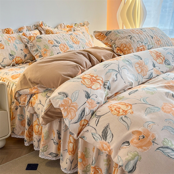 91家纺网 家纺一手货源 找家纺 缦彩 2025新款全棉加厚夹棉磨毛纯棉床裙套件公主风印花防滑床罩四件套-夹棉款 苏菲庄园-桔