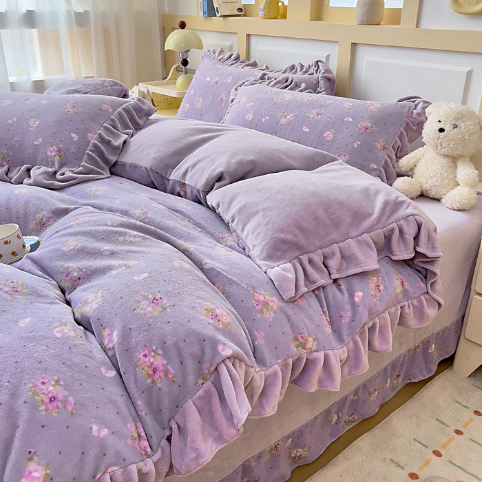 91家纺网 家纺一手货源 找家纺 找底底家纺 2025新款韩版加厚8斤牛奶绒花边四件套（日发50套优惠10元一套） 紫蔻