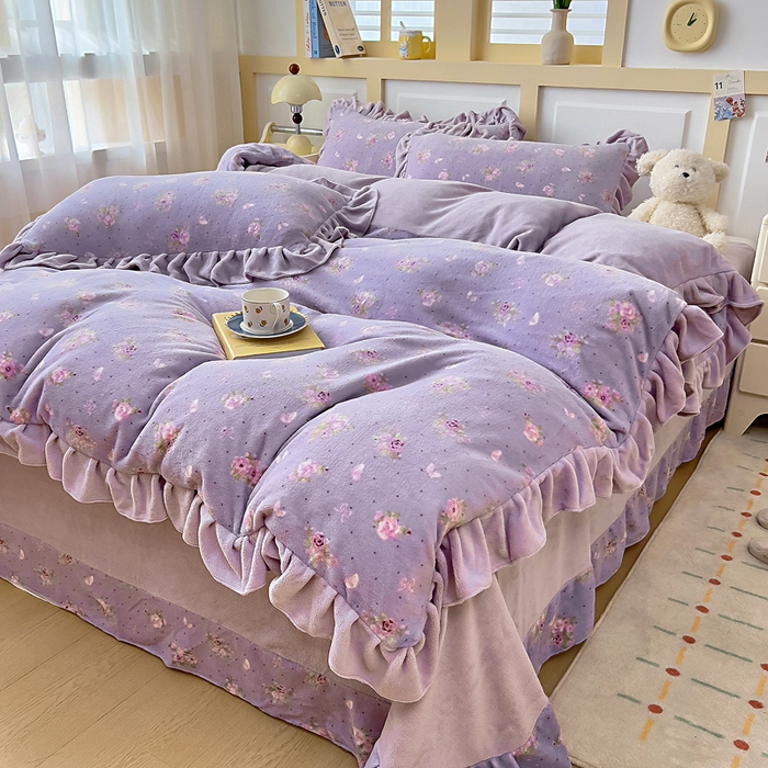 91家纺网 家纺一手货源 找家纺 找底底家纺 2025新款韩版加厚8斤牛奶绒花边四件套（日发50套优惠10元一套） 紫蔻