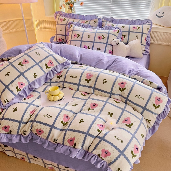 91家纺网 家纺一手货源 找家纺 找底底家纺 2025新款韩版加厚8斤牛奶绒花边四件套（日发50套优惠10元一套） 花田间