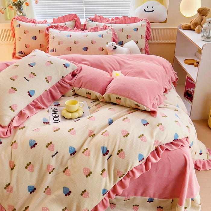 91家纺网 家纺一手货源 找家纺 找底底家纺 2025新款韩版加厚8斤牛奶绒花边四件套（日发50套优惠10元一套） 小萝卜