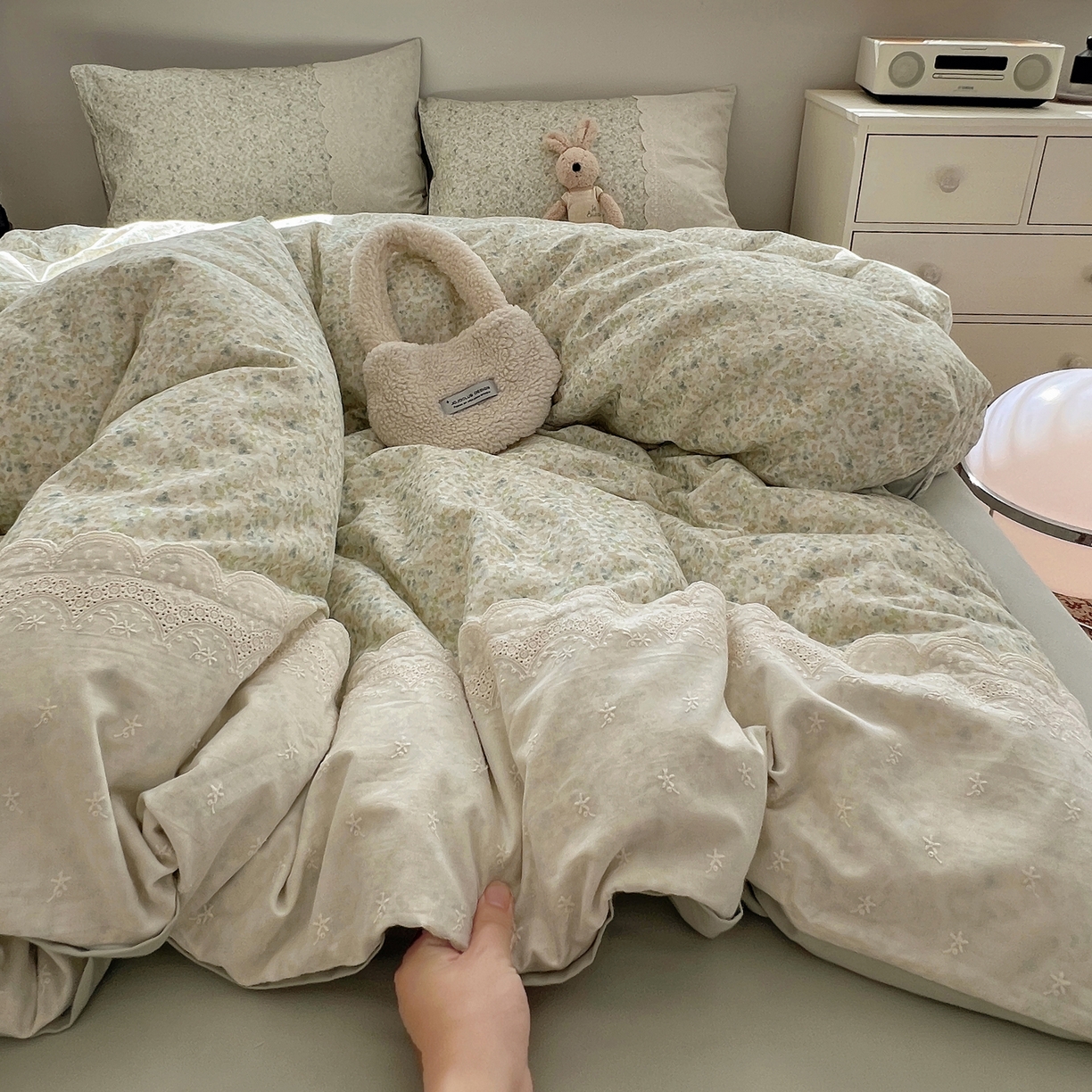 91家纺网 家纺一手货源 找家纺 XIWEN-希文家纺 2025新款全棉淑女花边数码印花磨毛四件套 妃子笑-绿