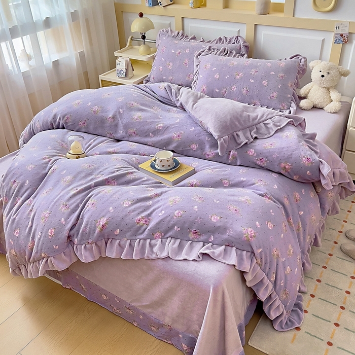 91家纺网 家纺一手货源 找家纺 （总）找底底家纺 2025新款韩版加厚8斤牛奶绒花边四件套（日发50套优惠10元一套）