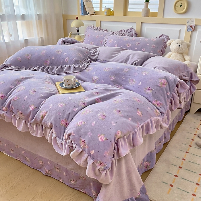 91家纺网 家纺一手货源 找家纺 （总）找底底家纺 2025新款韩版加厚8斤牛奶绒花边四件套（日发50套优惠10元一套）