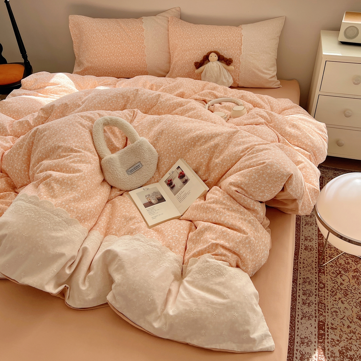 91家纺网 家纺一手货源 找家纺 XIWEN-希文家纺 2025新款全棉淑女花边数码印花磨毛四件套 情意绵绵-桔