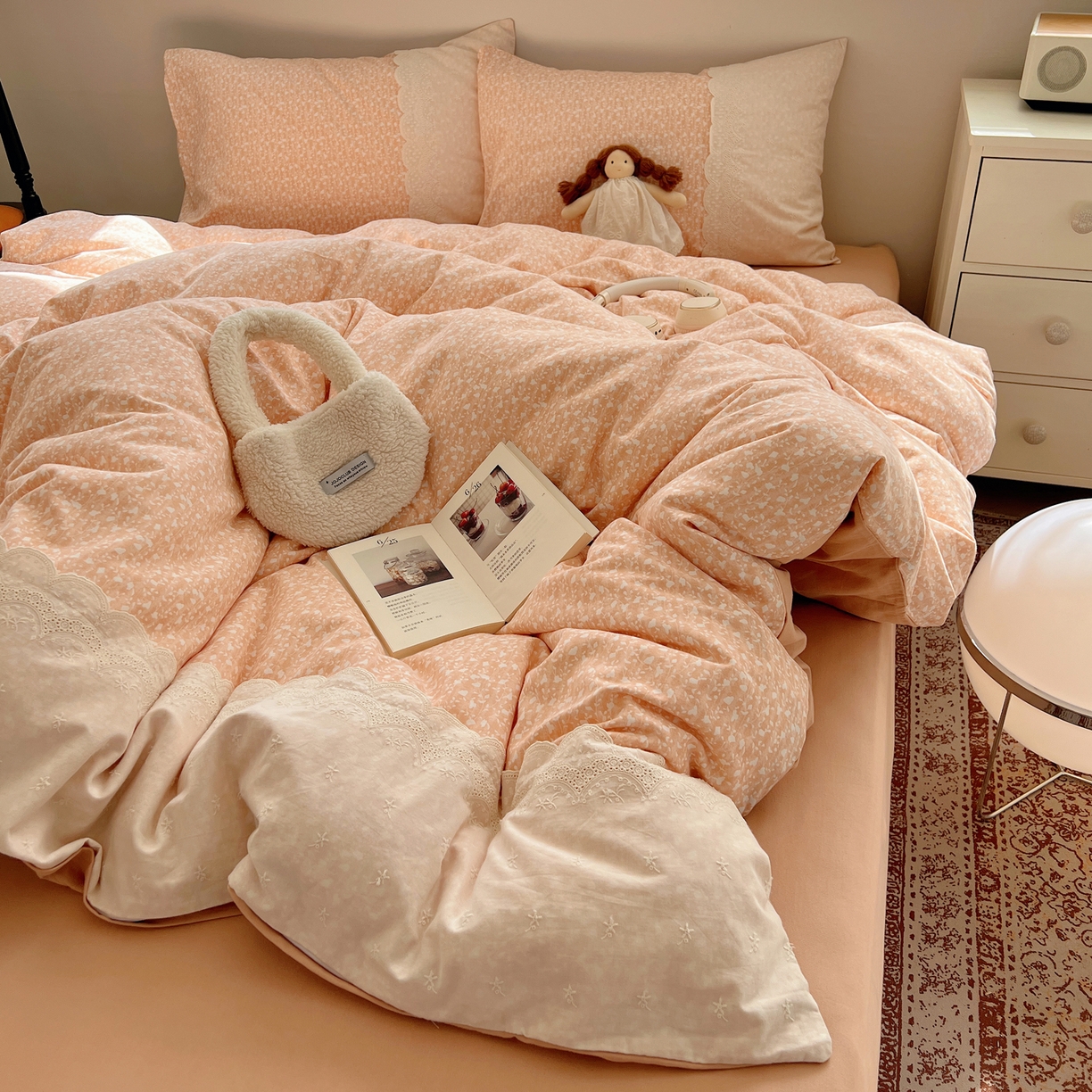 91家纺网 家纺一手货源 找家纺 XIWEN-希文家纺 2025新款全棉淑女花边数码印花磨毛四件套 情意绵绵-桔