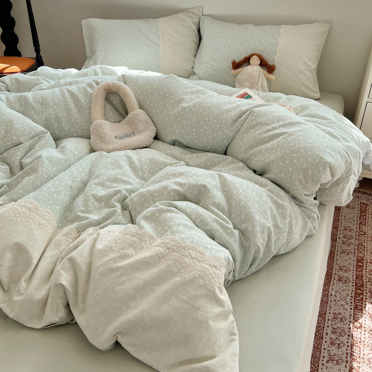 91家纺网 家纺一手货源 找家纺 XIWEN-希文家纺 2025新款全棉淑女花边数码印花磨毛四件套 小确幸-绿