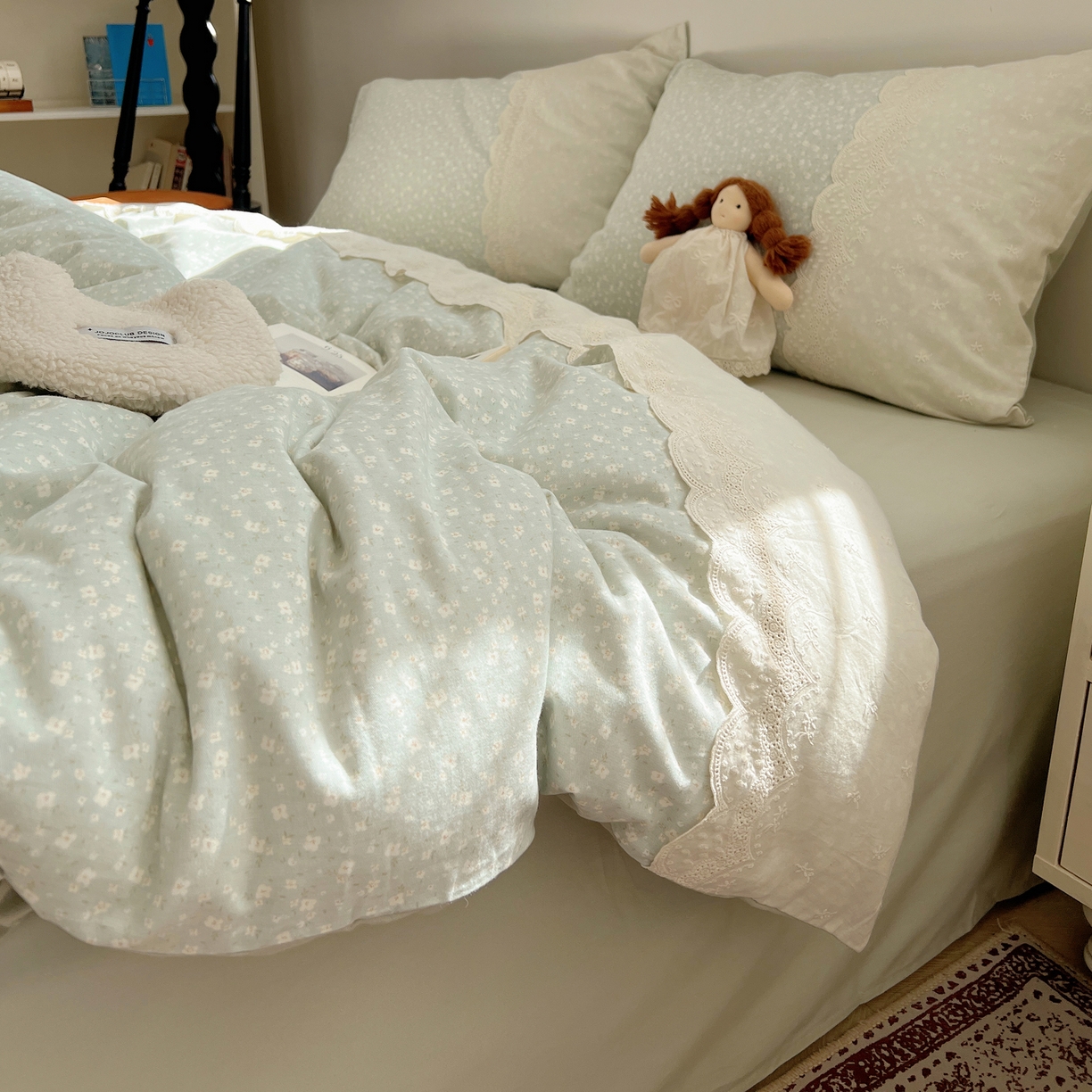 91家纺网 家纺一手货源 找家纺 XIWEN-希文家纺 2025新款全棉淑女花边数码印花磨毛四件套 小确幸-绿