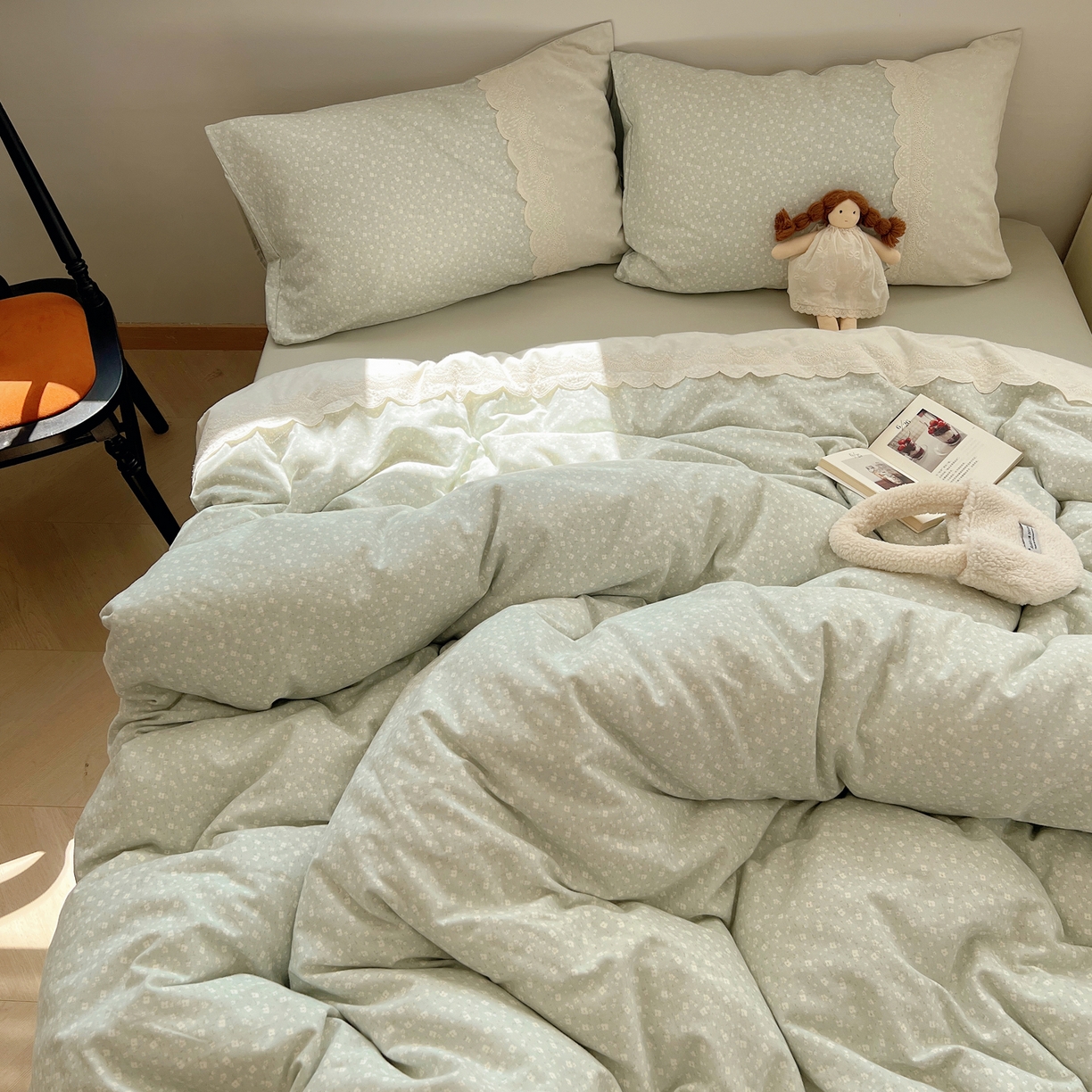 91家纺网 家纺一手货源 找家纺 XIWEN-希文家纺 2025新款全棉淑女花边数码印花磨毛四件套 小确幸-绿