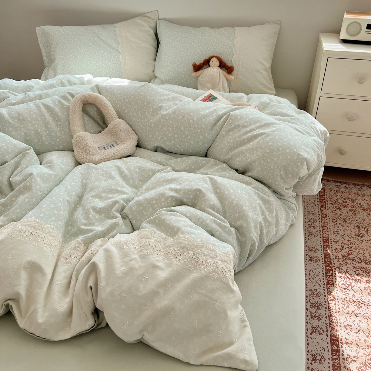 91家纺网 家纺一手货源 找家纺 XIWEN-希文家纺 2025新款全棉淑女花边数码印花磨毛四件套 小确幸-绿