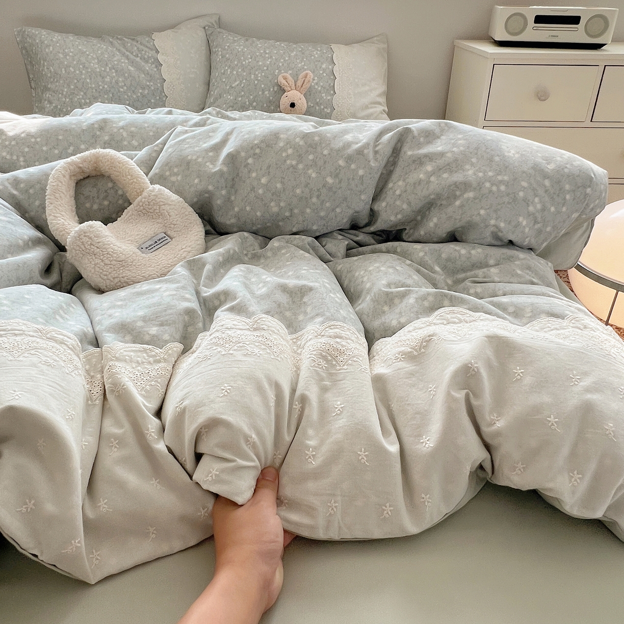 91家纺网 家纺一手货源 找家纺 XIWEN-希文家纺 2025新款全棉淑女花边数码印花磨毛四件套 星愿-绿