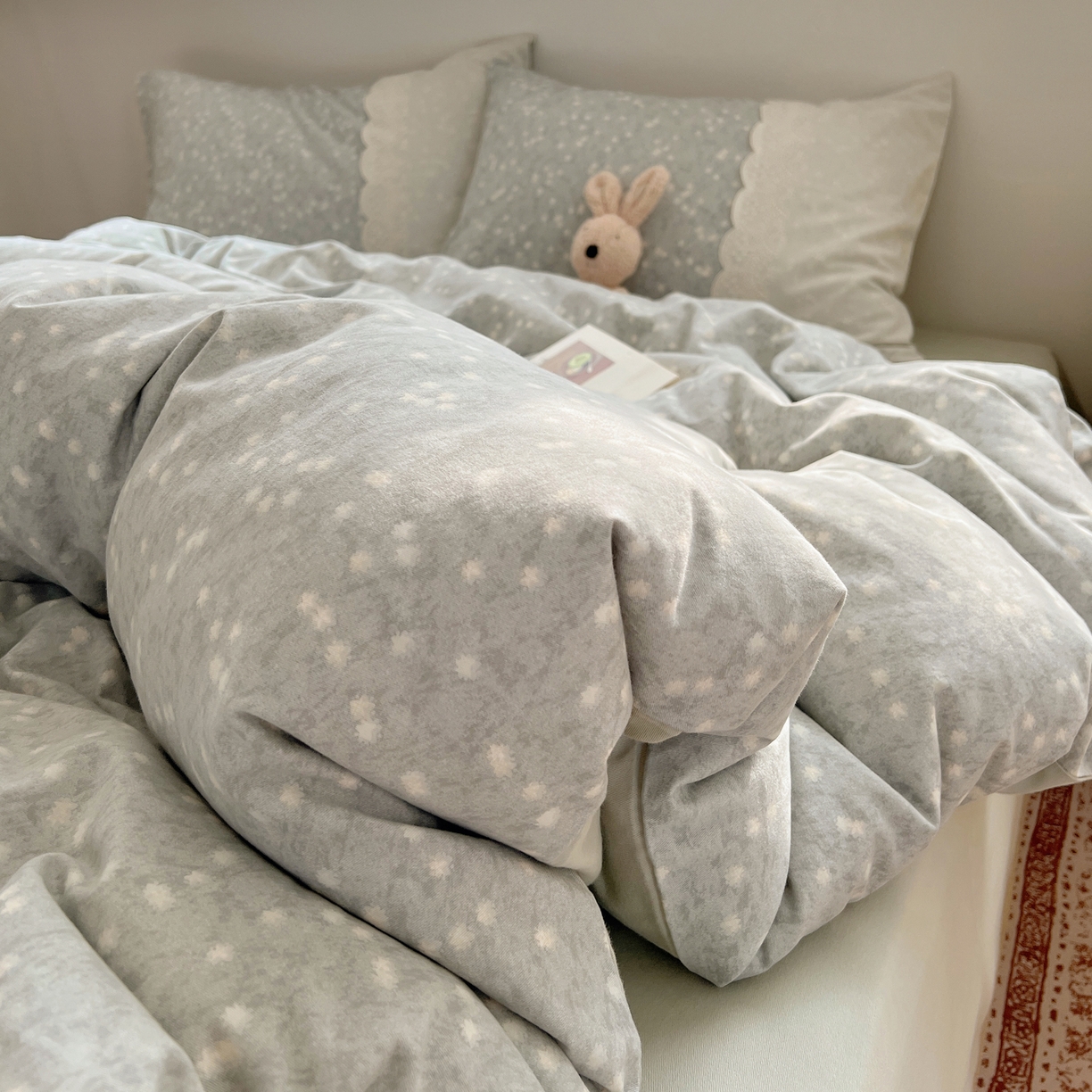 91家纺网 家纺一手货源 找家纺 XIWEN-希文家纺 2025新款全棉淑女花边数码印花磨毛四件套 星愿-绿