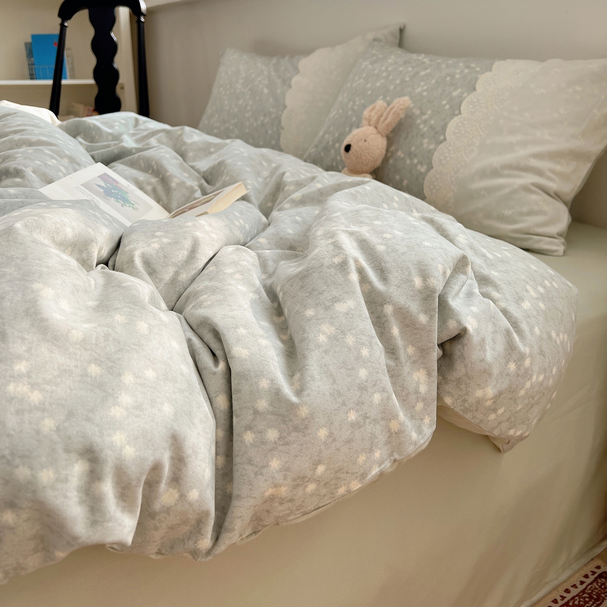 91家纺网 家纺一手货源 找家纺 XIWEN-希文家纺 2025新款全棉淑女花边数码印花磨毛四件套 星愿-绿