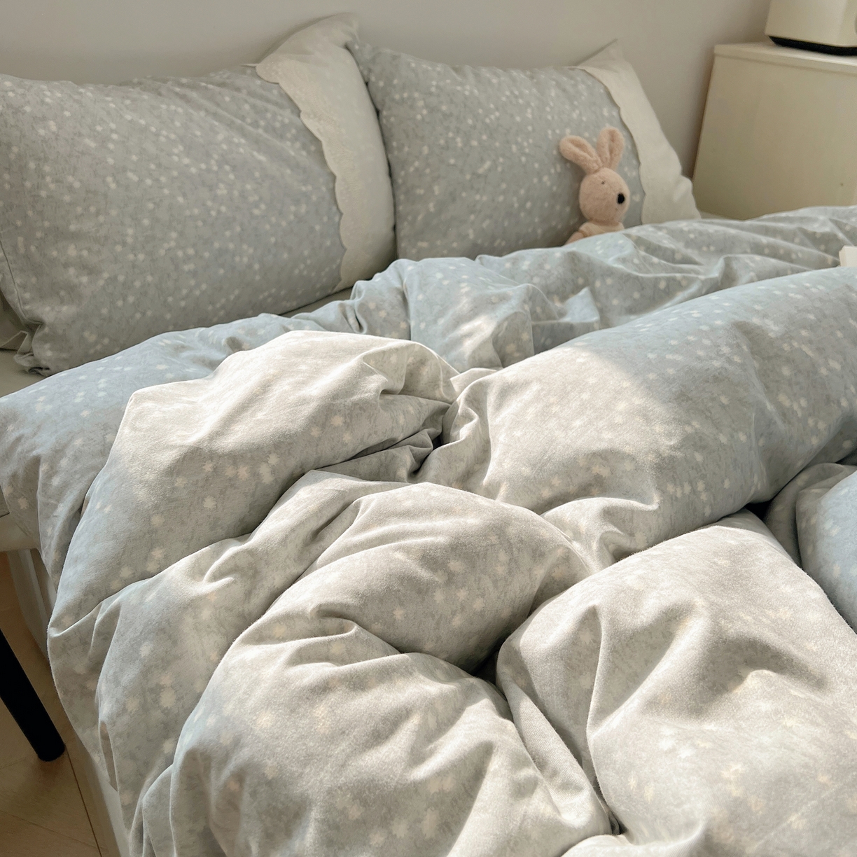 91家纺网 家纺一手货源 找家纺 XIWEN-希文家纺 2025新款全棉淑女花边数码印花磨毛四件套 星愿-绿