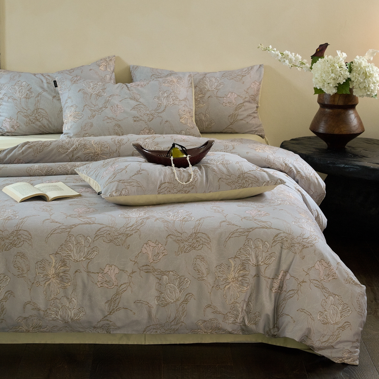 91家纺网 家纺一手货源 找家纺 （总）FORTWO家纺原创设计（FOR TWO家纺） 2025新款50全棉纯棉数码磨毛印花四件套-场景一