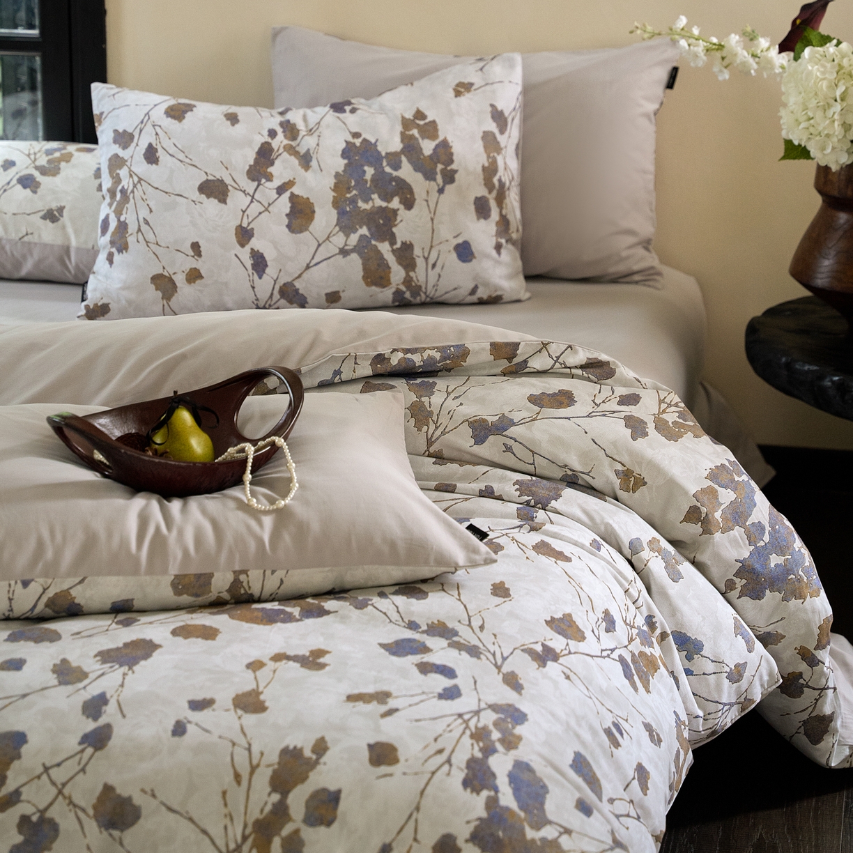 91家纺网 家纺一手货源 找家纺 FORTWO家纺原创设计（FOR TWO家纺） 2025新款50全棉纯棉数码磨毛印花四件套-场景一 枫林晚