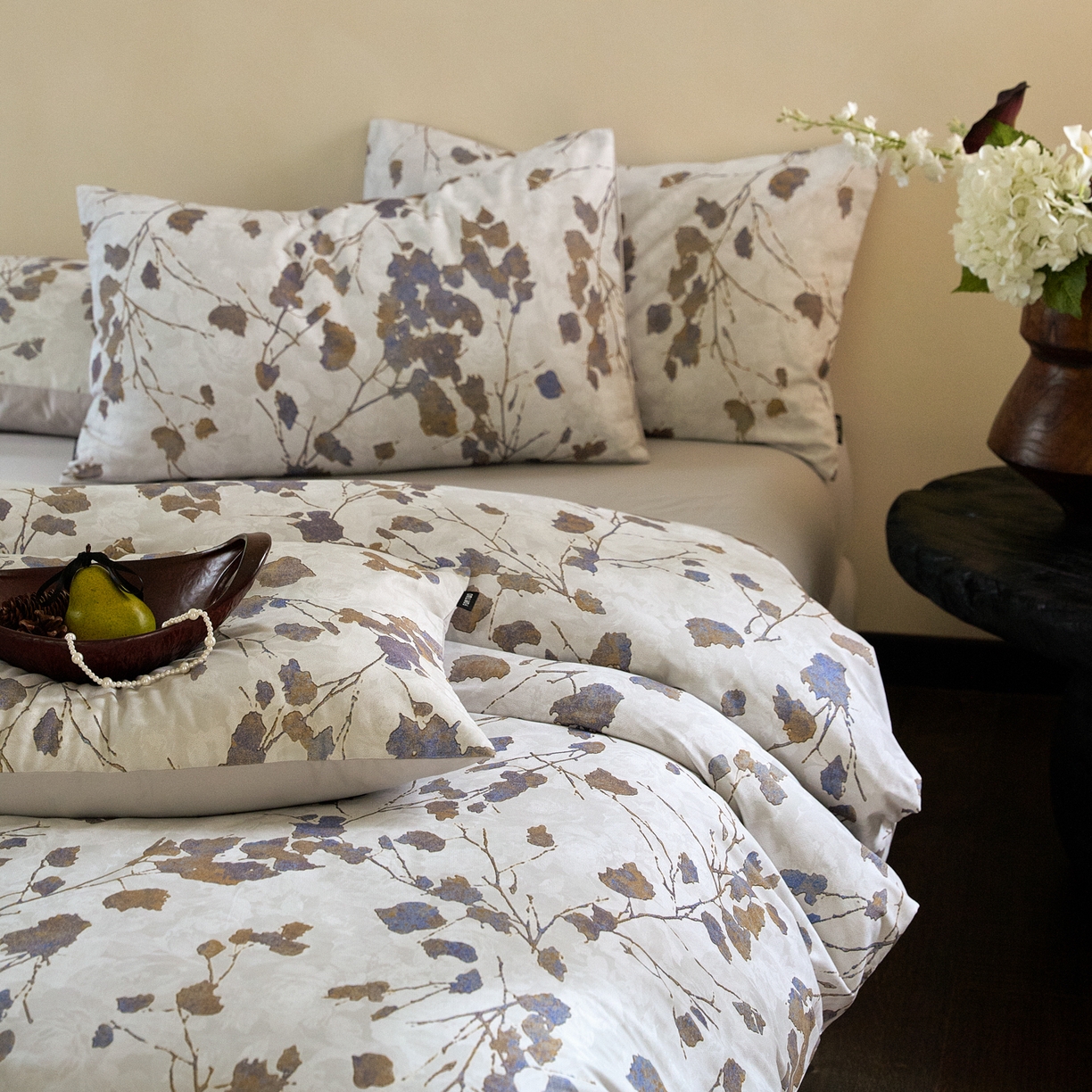 91家纺网 家纺一手货源 找家纺 FORTWO家纺原创设计（FOR TWO家纺） 2025新款50全棉纯棉数码磨毛印花四件套-场景一 枫林晚