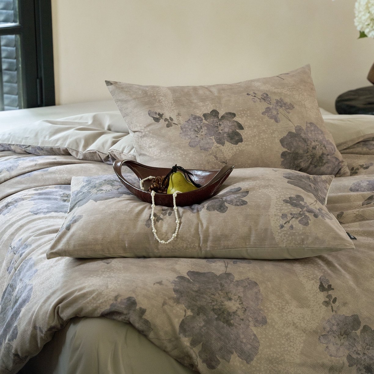 91家纺网 家纺一手货源 找家纺 FORTWO家纺原创设计（FOR TWO家纺） 2025新款50全棉纯棉数码磨毛印花四件套-场景一 水墨花