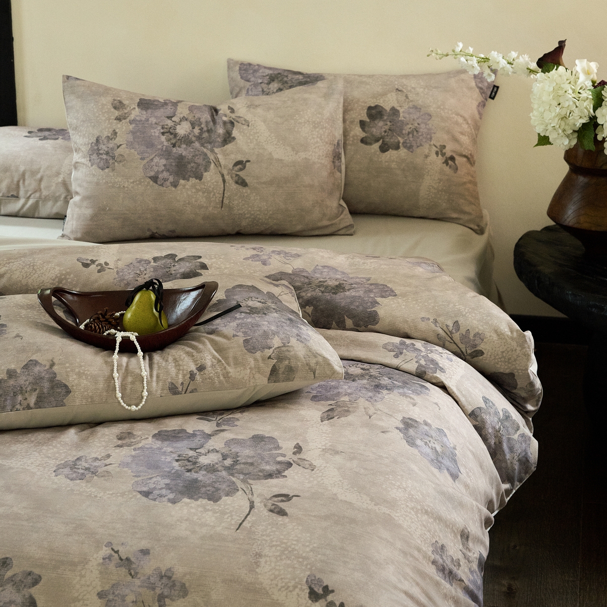 91家纺网 家纺一手货源 找家纺 FORTWO家纺原创设计（FOR TWO家纺） 2025新款50全棉纯棉数码磨毛印花四件套-场景一 水墨花