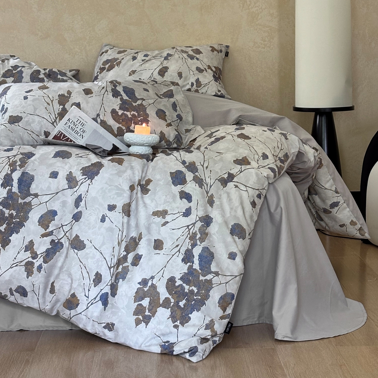 91家纺网 家纺一手货源 找家纺 （总）FORTWO家纺原创设计（FOR TWO家纺） 2025新款50全棉纯棉数码磨毛印花四件套-场景二